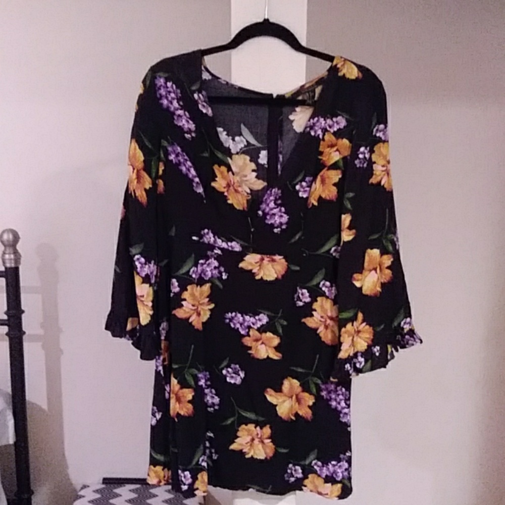 Woven Floral Bell sleeve dress
